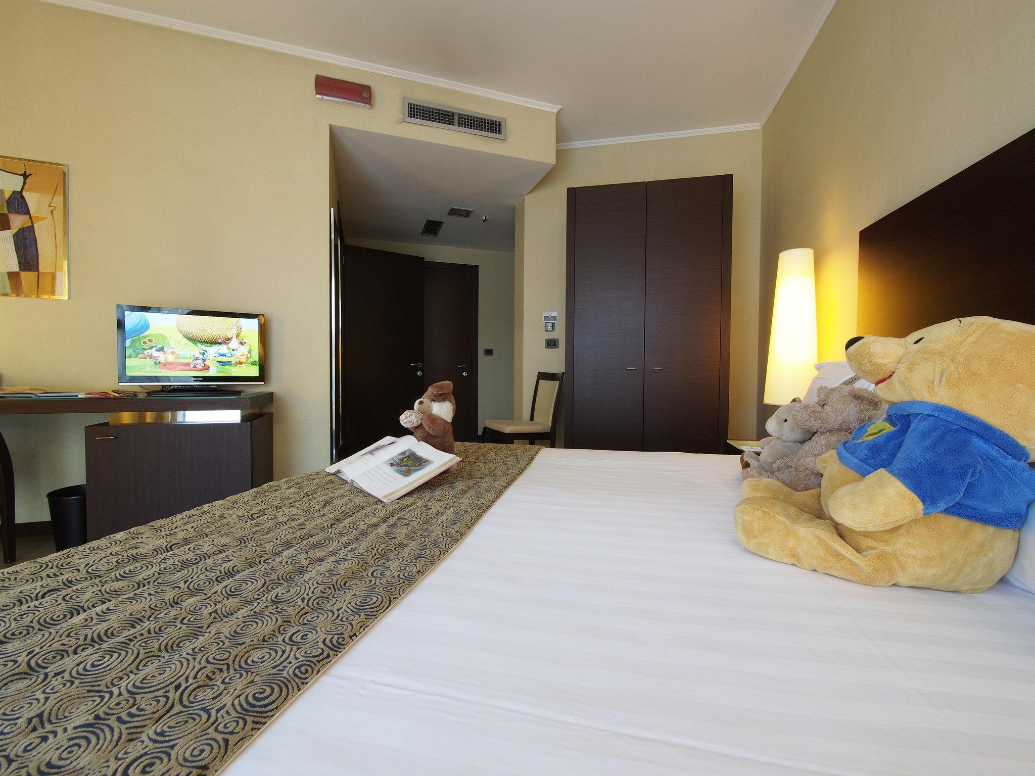 Holiday Inn Turin Corso Francia By Ihg Exterior photo