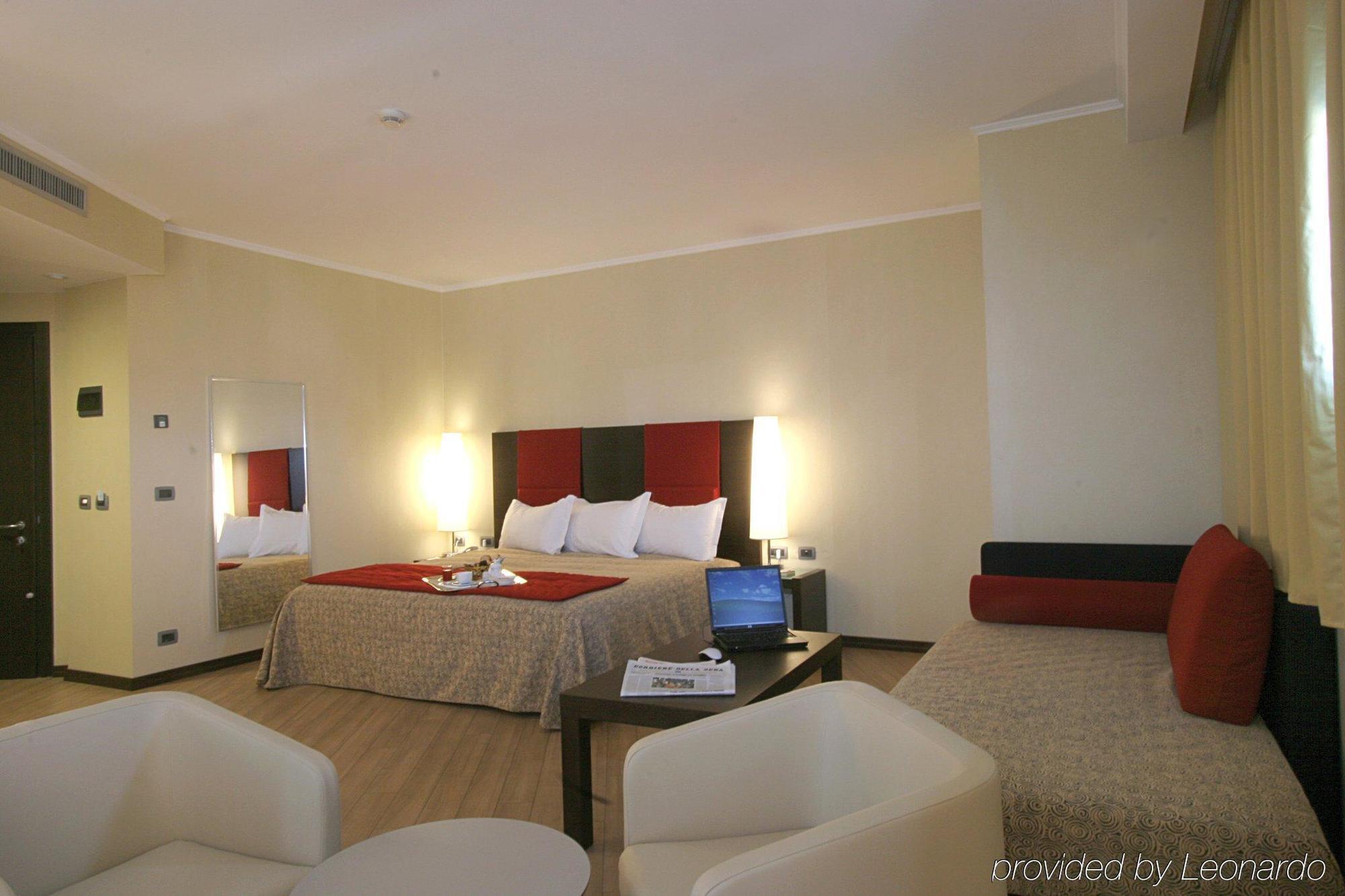 Holiday Inn Turin Corso Francia By Ihg Exterior photo