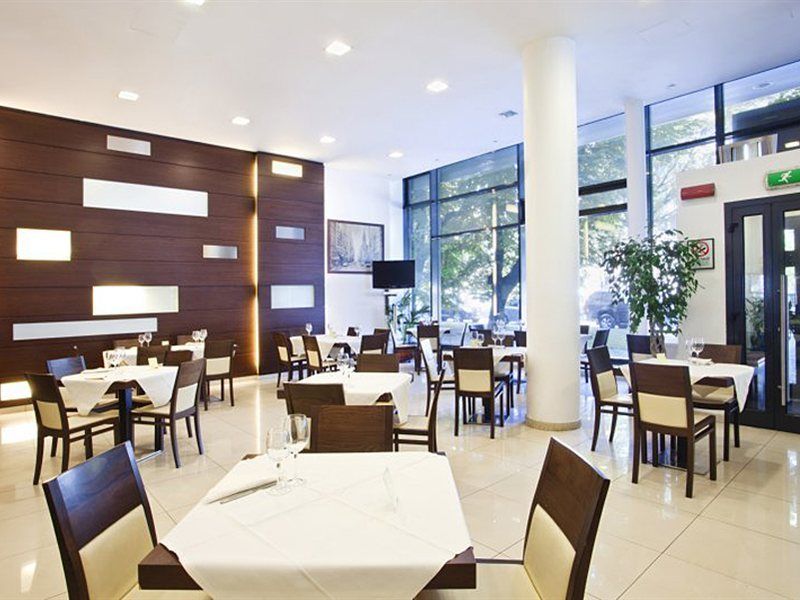 Holiday Inn Turin Corso Francia By Ihg Exterior photo
